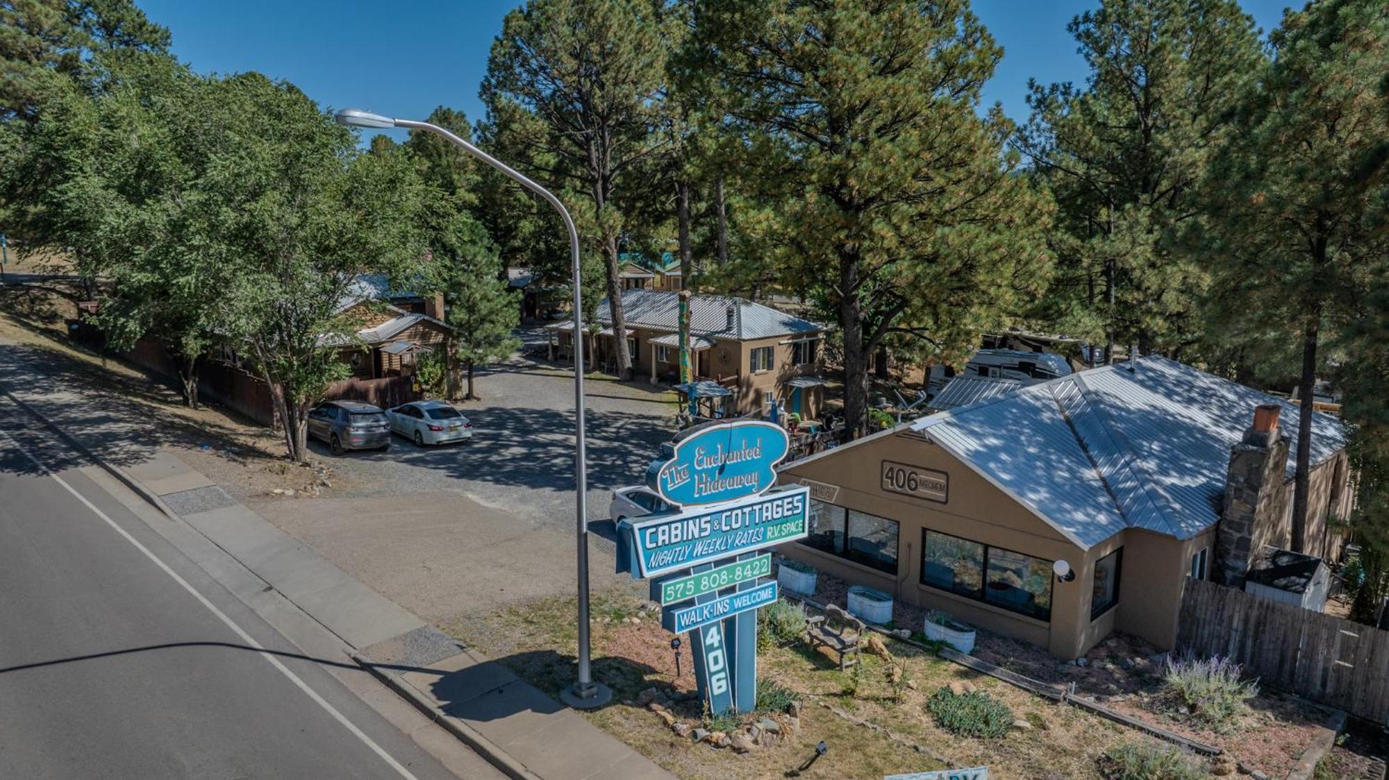 Enchanted Hideaway Cabins And Cottages Ruidoso Bagian luar foto